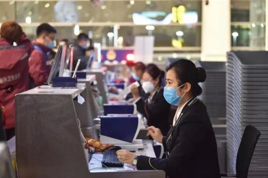 中国禁外籍入境：航空公司出台退票规定