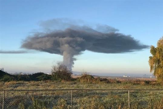 大麻温室发生重大火灾！冠状烟霾冲云霄