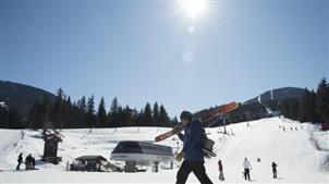 急诊医生：滑雪名胜威斯勒不应对外地人开放